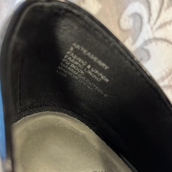 Anne Klein tara wedges with patent heels cross cross straps elastic - Picture 3 of 3